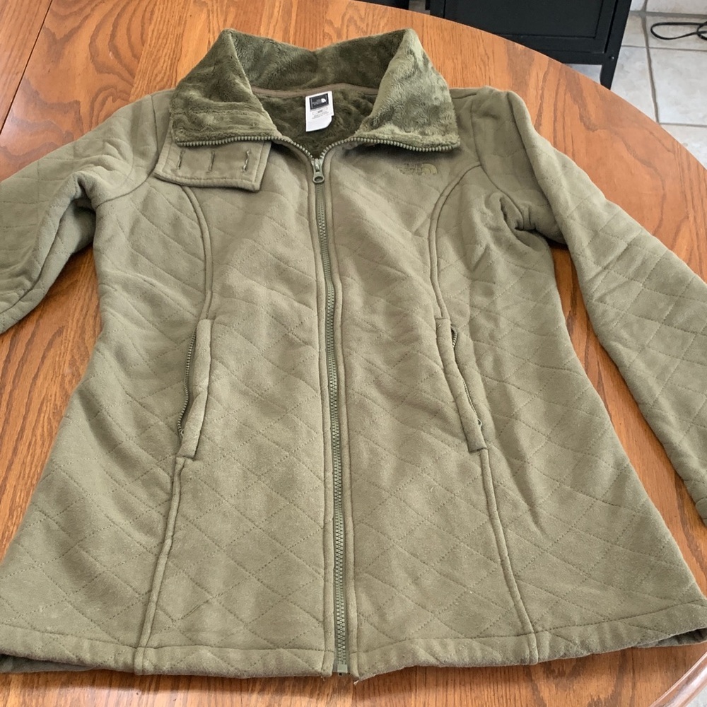 The North Face Women’s M Olive Quilted Women's Jacket NWOT